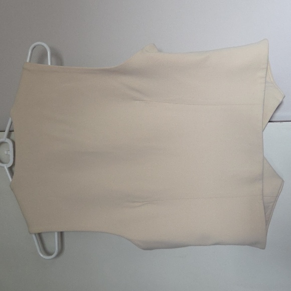 Susana Monaco Cream Sleeveless Button Down Vest - Picture 6 of 8